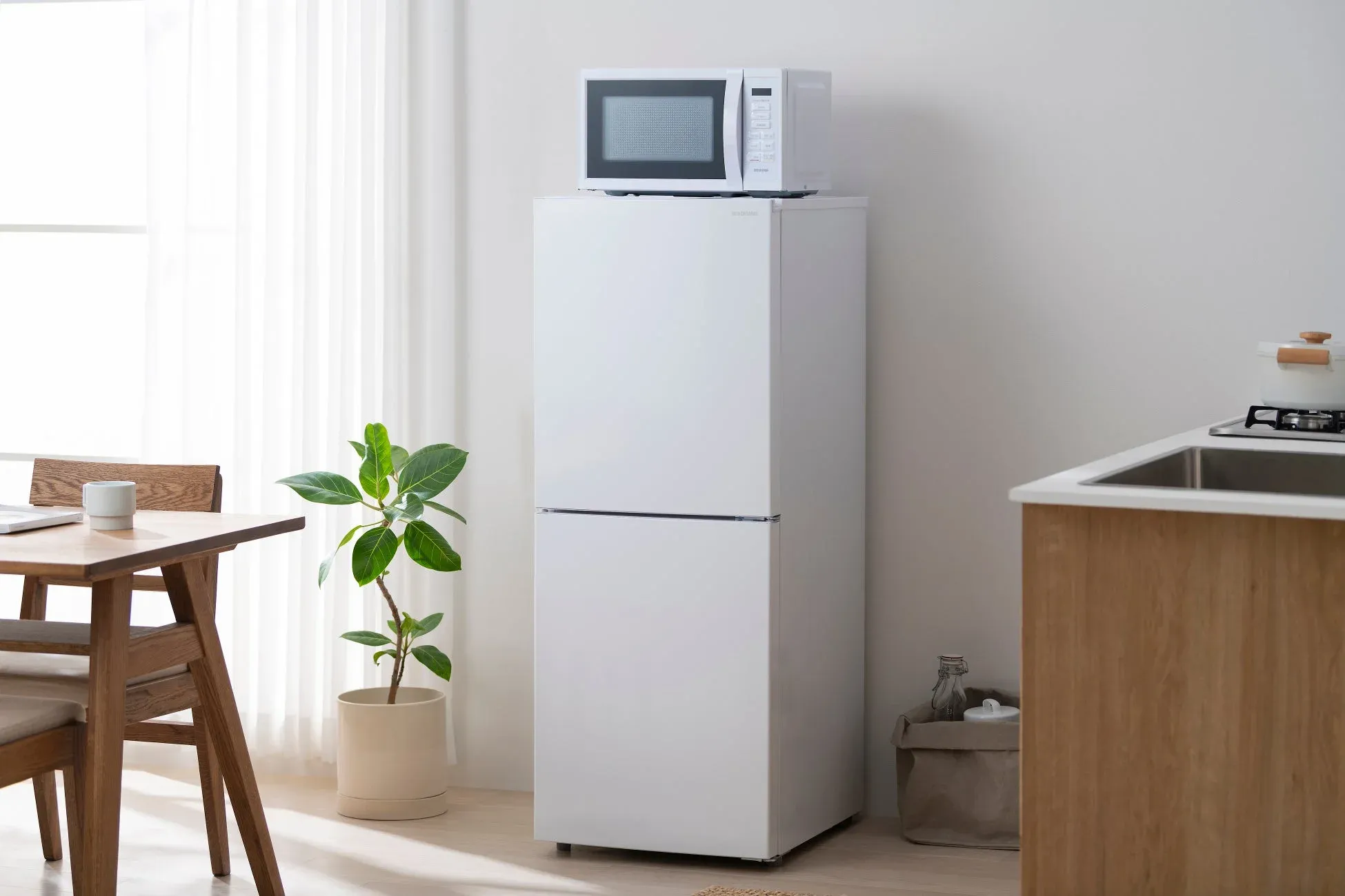 冷蔵庫と電子レンジ
