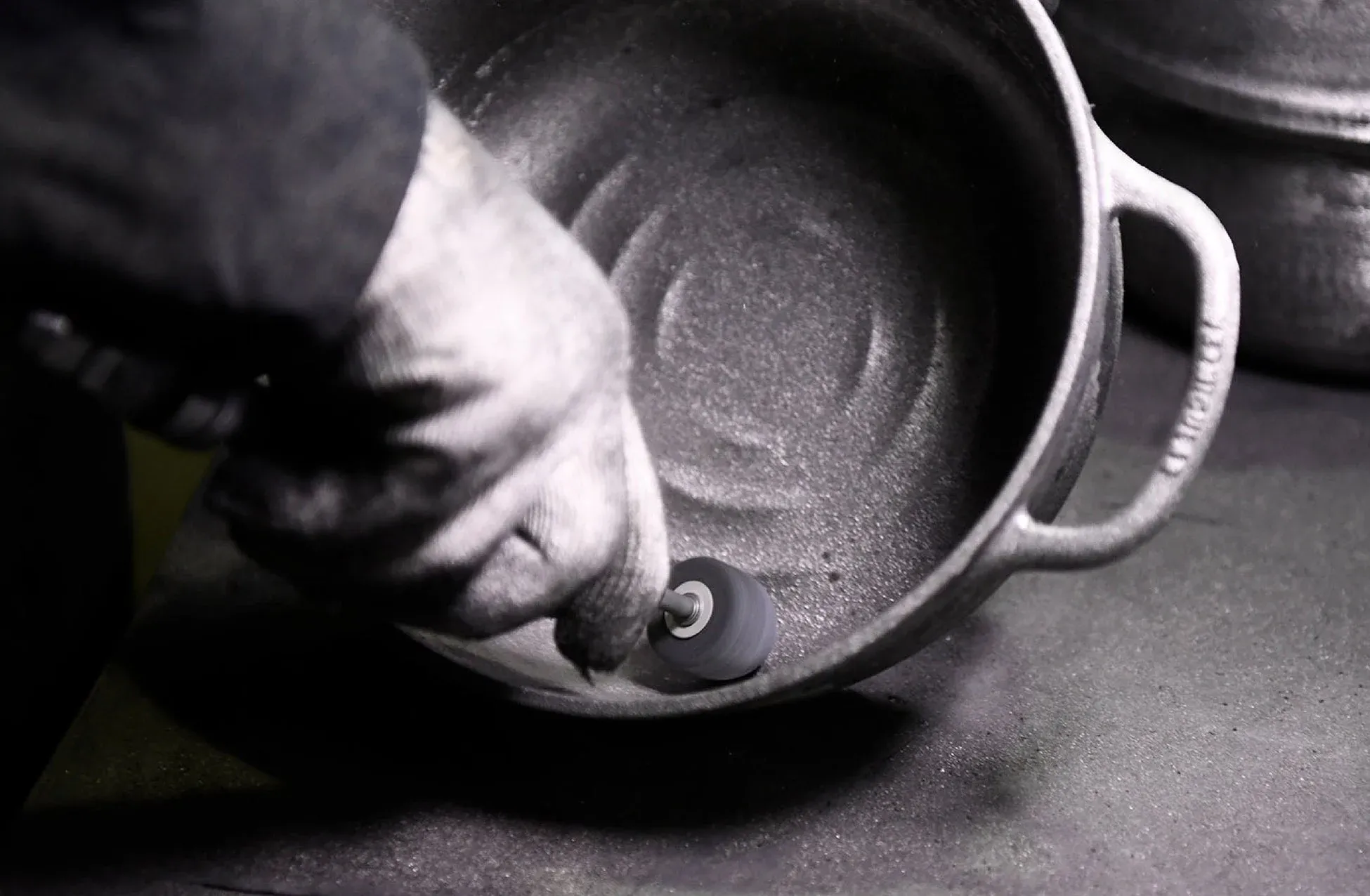 ホーロー剥離作業