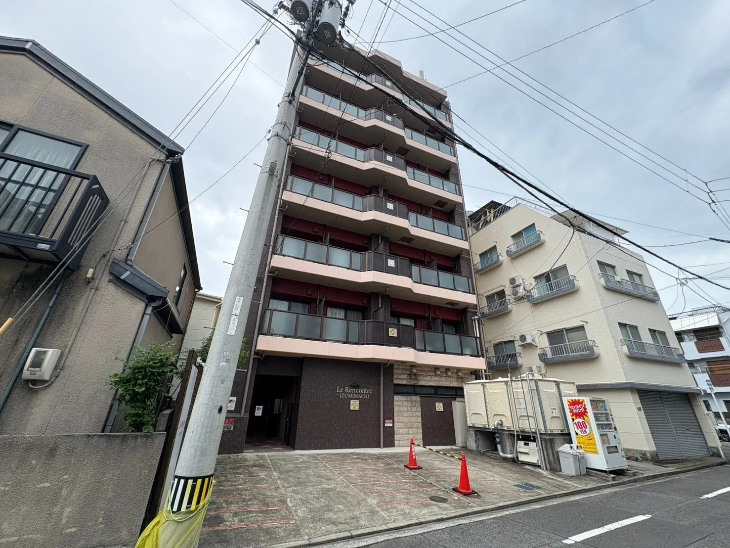 Sマンスリー松山市駅東の建物外観