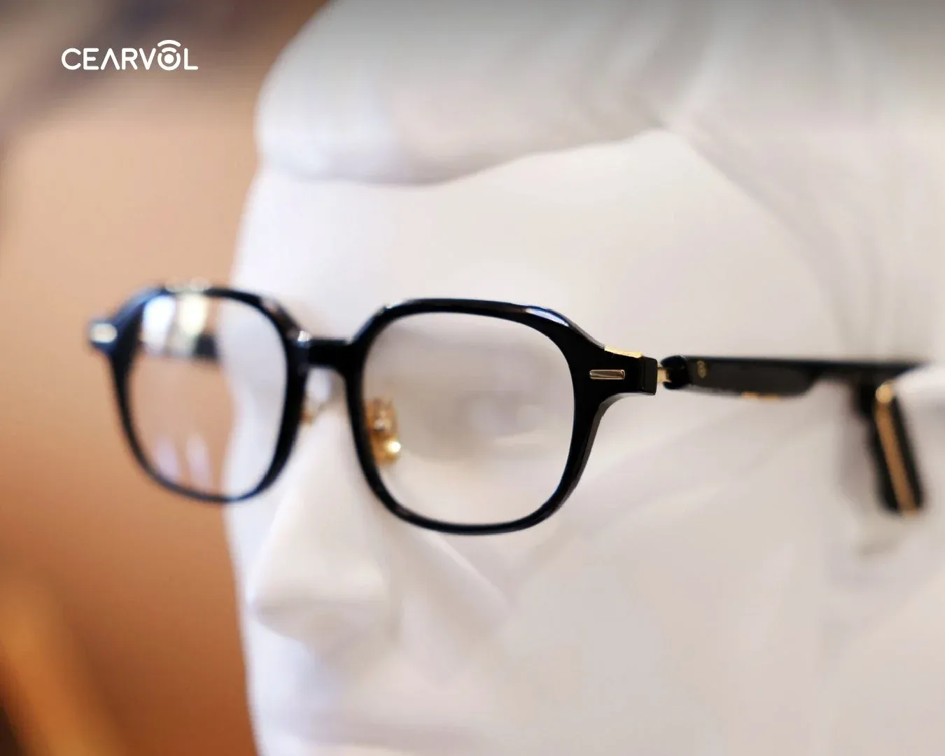 メガネ型ヒアリングソリューションCearvol Lyra