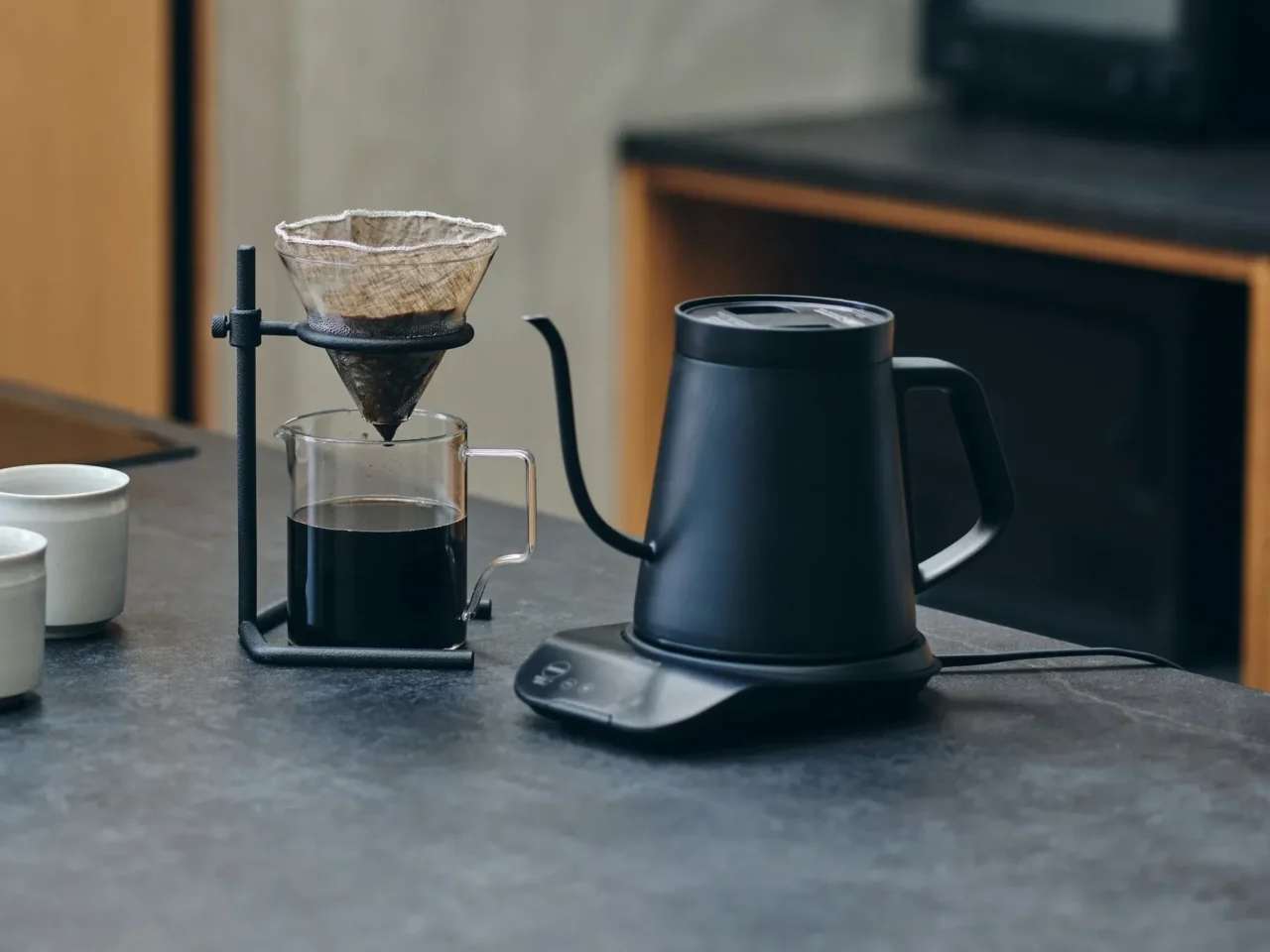 ワンタッチでこだわりを叶える！シロカの新しい電気ケトルで、毎日のコーヒー・紅茶がもっと特別な時間に。