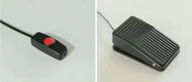 フットペダルと手元ボタン