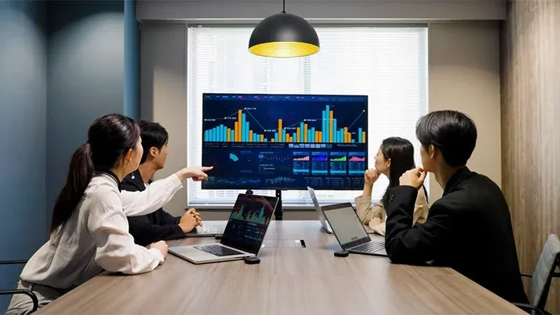 会議やプレゼンが劇的に変わる！押すだけ画面共有デバイス『foza share』が一般販売開始