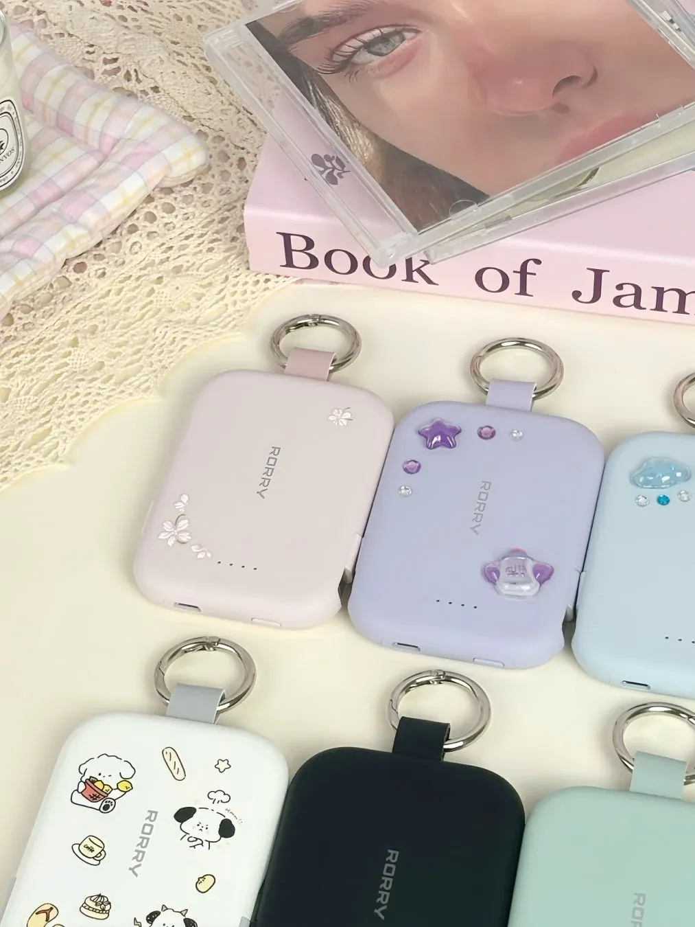 カラビナ付きモバイルバッテリー