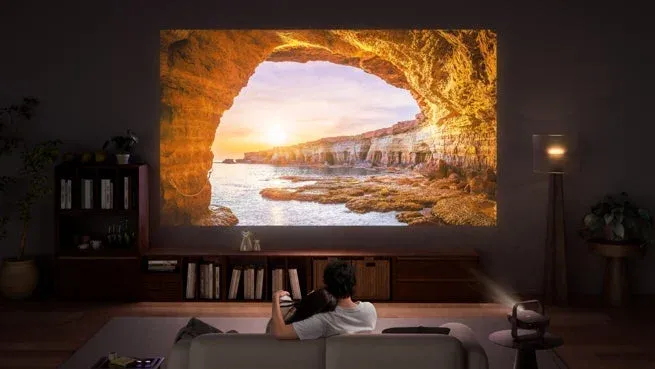 明るい部屋での投影イメージ