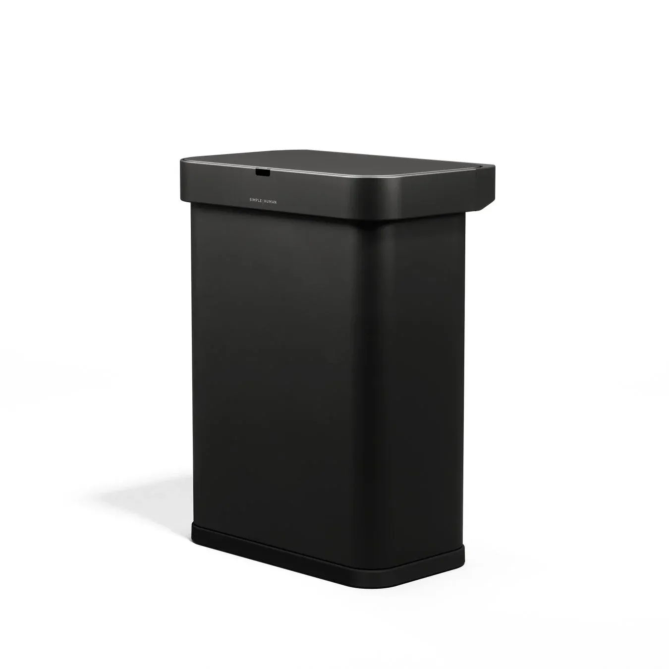 白い背景に置かれたSimplehumanの黒い長方形のゴミ箱