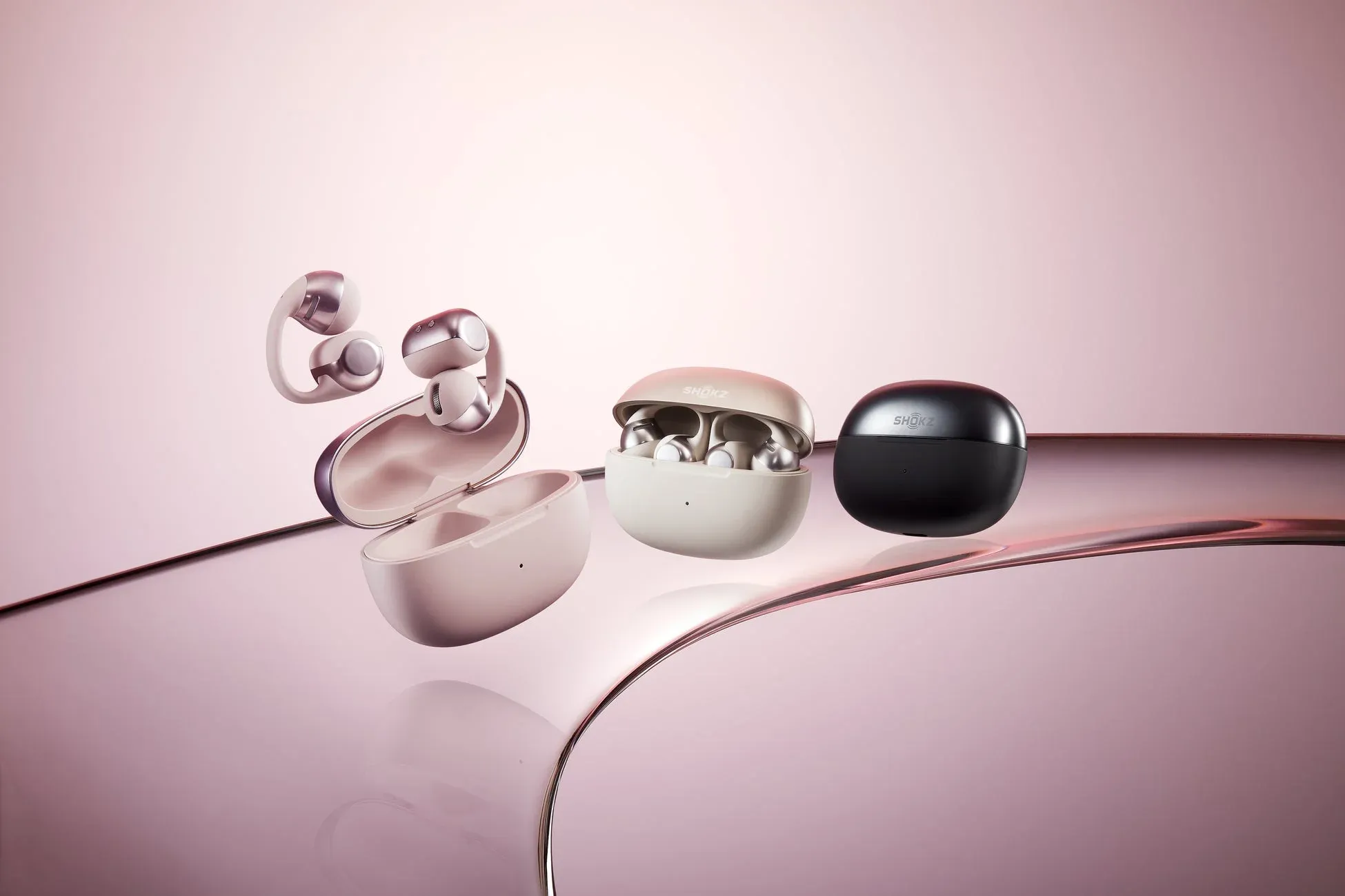 SHOKZワイヤレスイヤホンと充電ケース