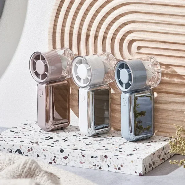 夏を先取り！ガジェット感あふれる多機能ハンディファンで、あなただけの涼しさを手に入れよう